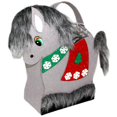 Сладкий подарок на Новый Год в сумочке из фетра весом 1200 грамм 