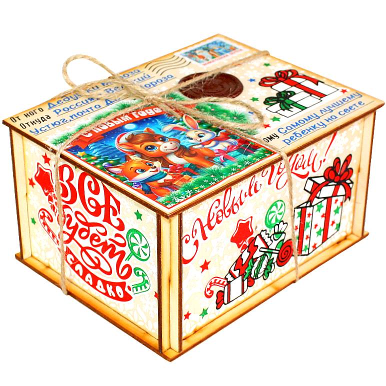 Сладкий подарок на Новый Год в упаковке из фанеры весом 300 грамм